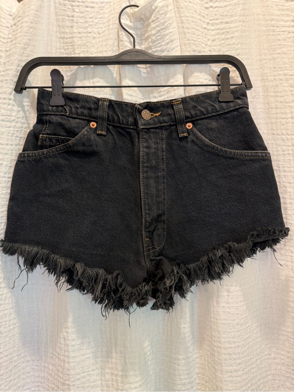 ✨ VINTAGE Levi's Orange Tab Black High Waisted Distressed Cutoff Shorts Sz 26 ✨